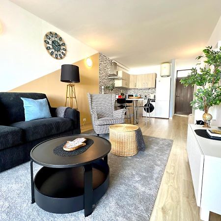 Stunning Lovely Flat With Pool And Strong Wi-Fi, 31 Arona  Exteriér fotografie