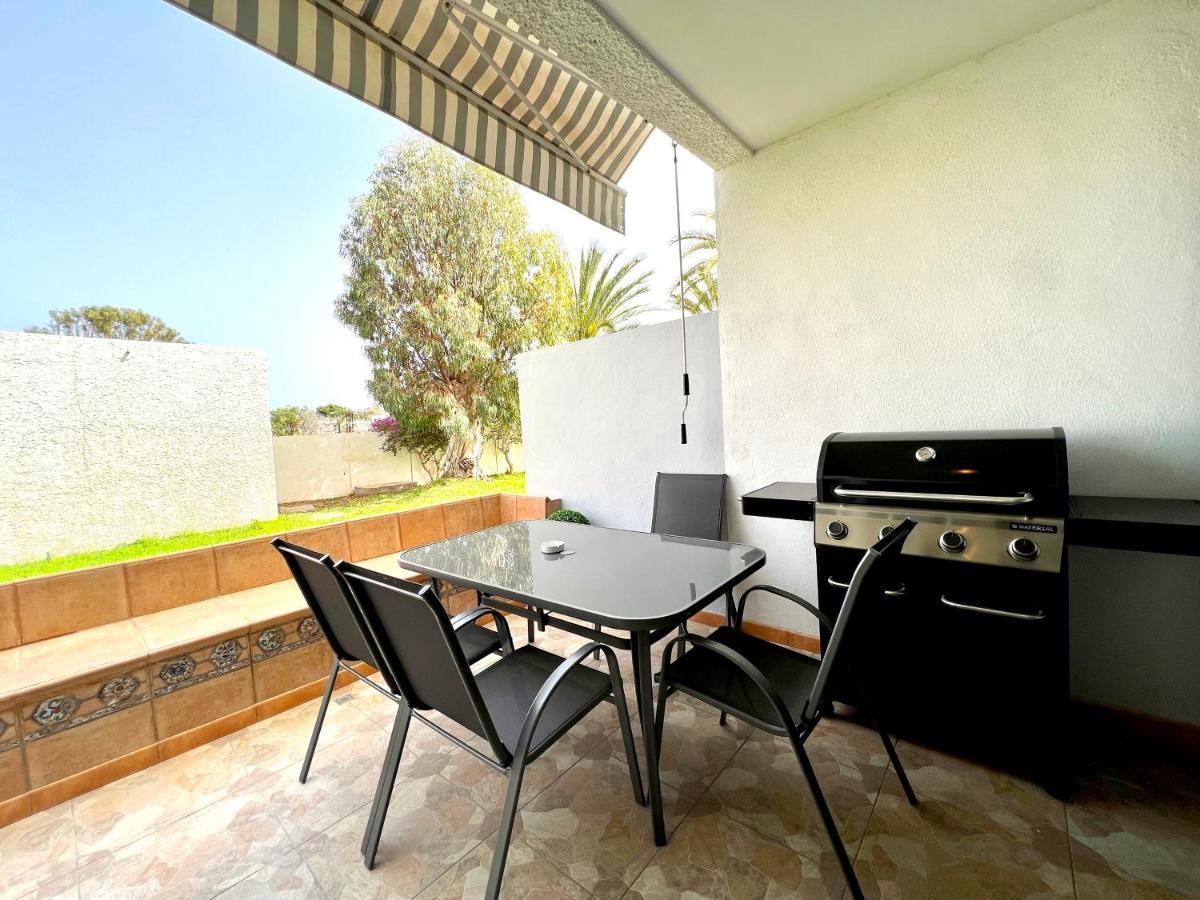 Stunning Lovely Flat With Pool And Strong Wi-Fi, 31 Arona  Exteriér fotografie