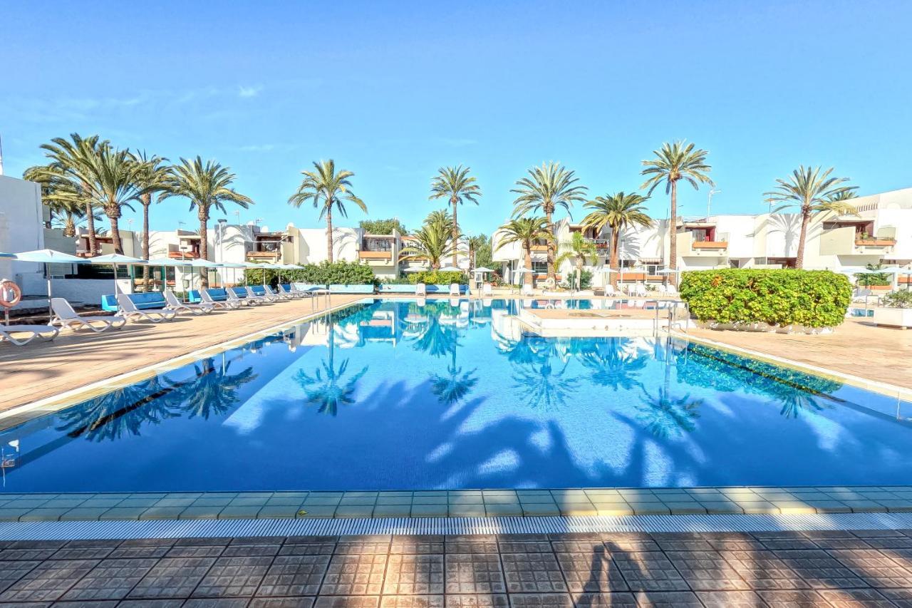 Stunning Lovely Flat With Pool And Strong Wi-Fi, 31 Arona  Exteriér fotografie