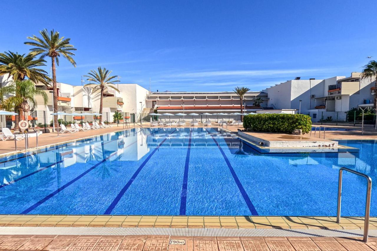 Stunning Lovely Flat With Pool And Strong Wi-Fi, 31 Arona  Exteriér fotografie