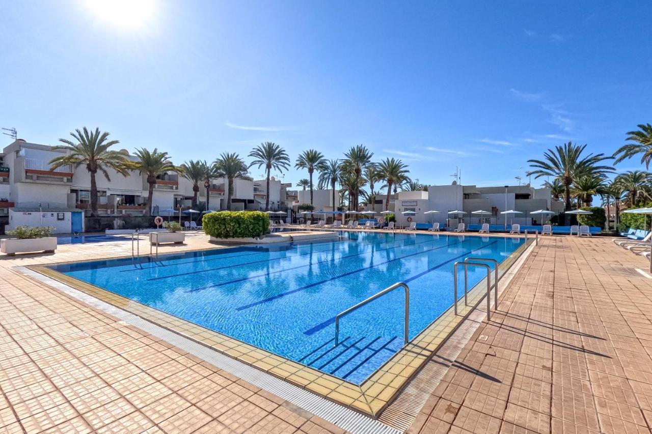 Stunning Lovely Flat With Pool And Strong Wi-Fi, 31 Arona  Exteriér fotografie