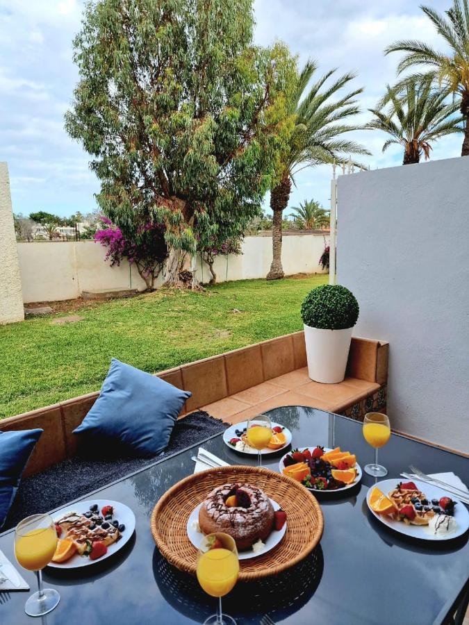 Stunning Lovely Flat With Pool And Strong Wi-Fi, 31 Arona  Exteriér fotografie