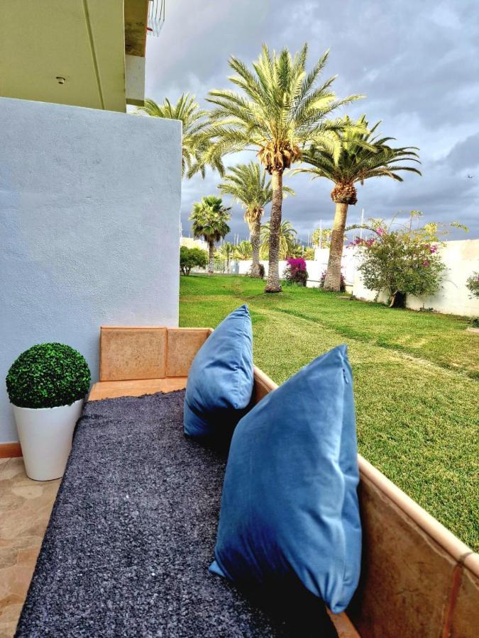 Stunning Lovely Flat With Pool And Strong Wi-Fi, 31 Arona  Exteriér fotografie